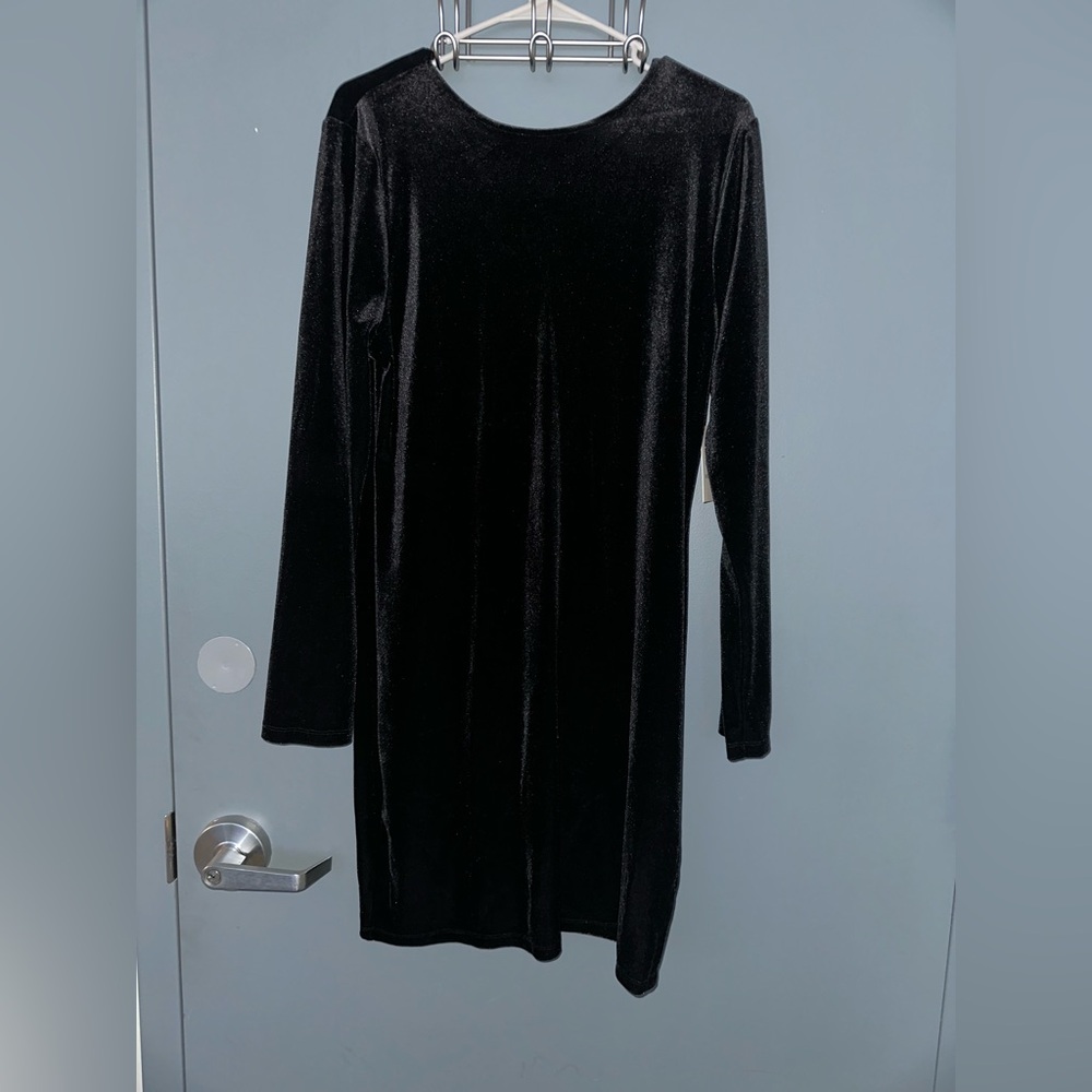 Little Black Dress Cara Santana Nine West velvet mini dress black
